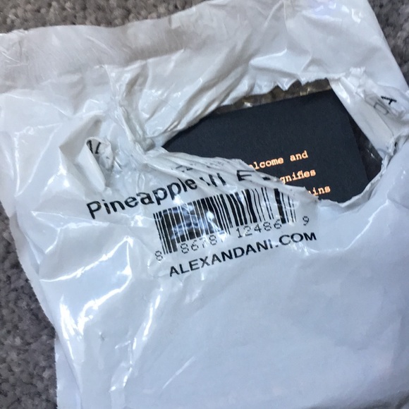 Alex and Ani Pineapple Bracelet - Picture 5 of 8